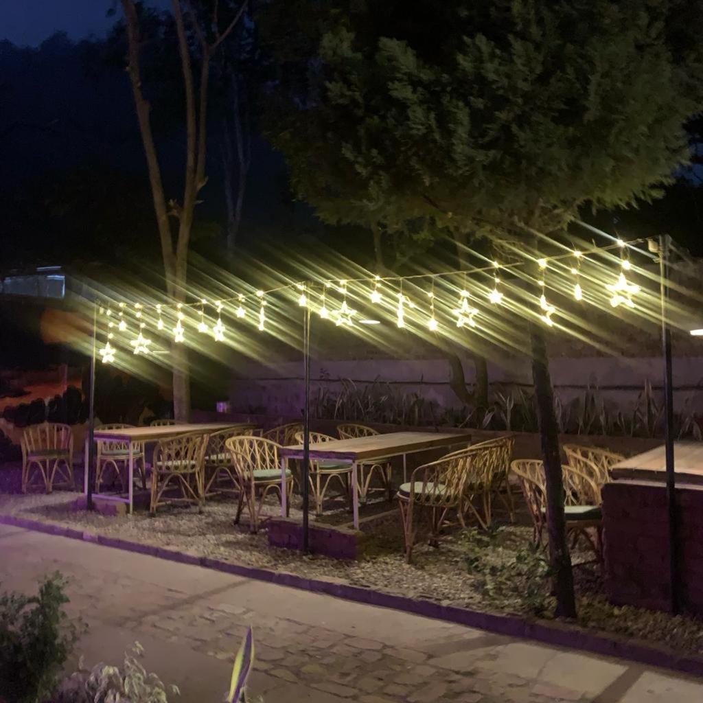 רישיקש The Roxxy Royal Resort מראה חיצוני תמונה